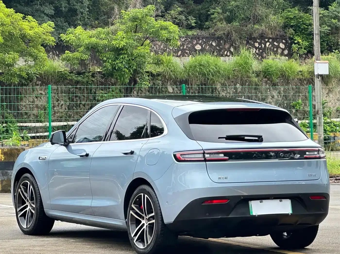 Wenjie M5 2023 Extended Range 4WD Intelligent Driving Edition — миниатюра 20