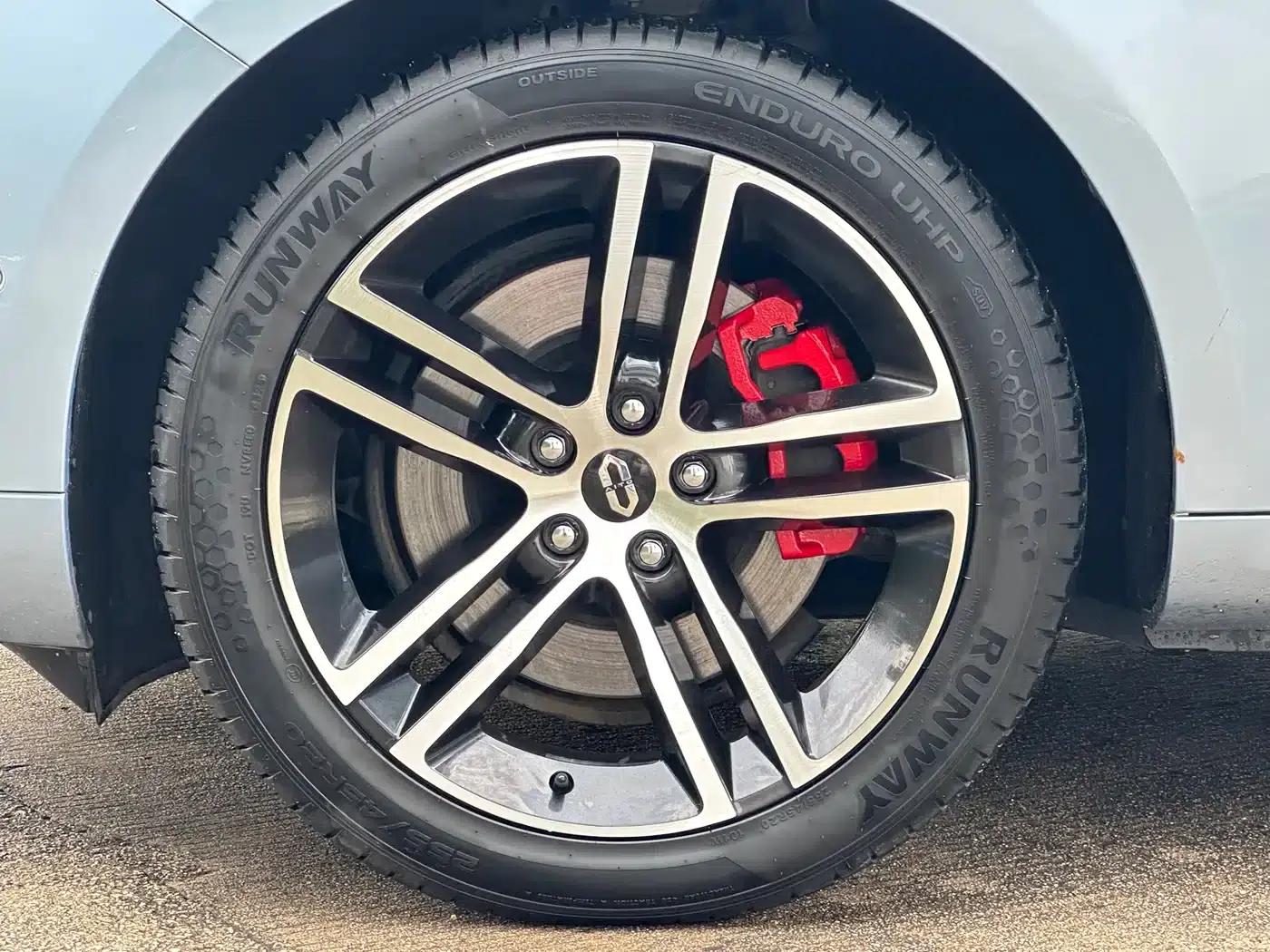 Wenjie M5 2023 Extended Range 4WD Intelligent Driving Edition — миниатюра 22