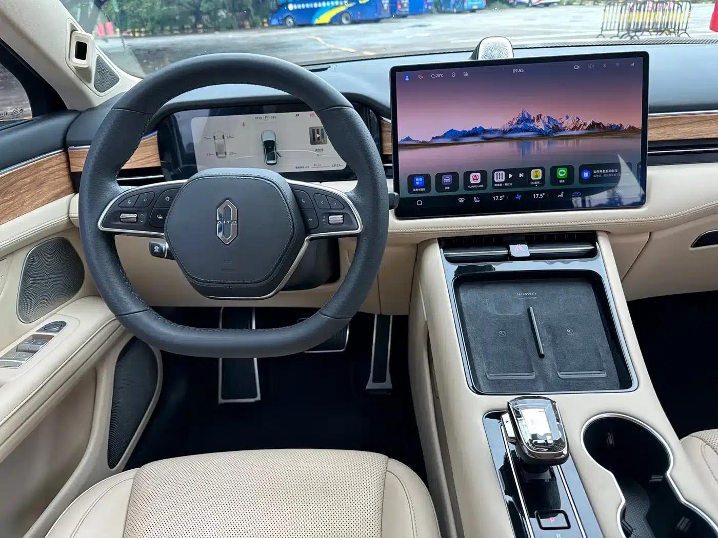 Wenjie M5 2023 Extended Range 4WD Intelligent Driving Edition — миниатюра 4
