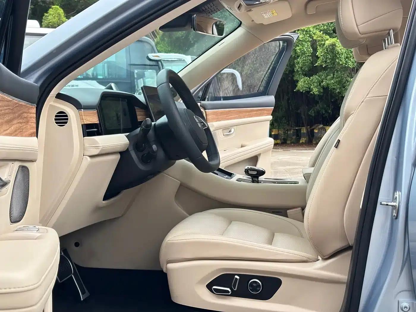 Wenjie M5 2023 Extended Range 4WD Intelligent Driving Edition — миниатюра 6