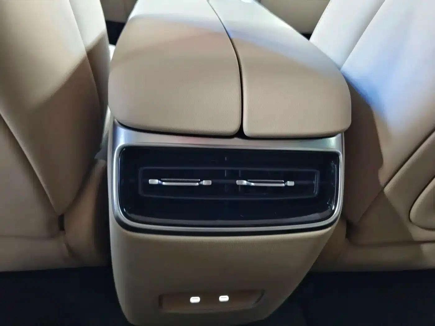 Wenjie M5 2025 Extended Range Ultra 4WD — миниатюра 13