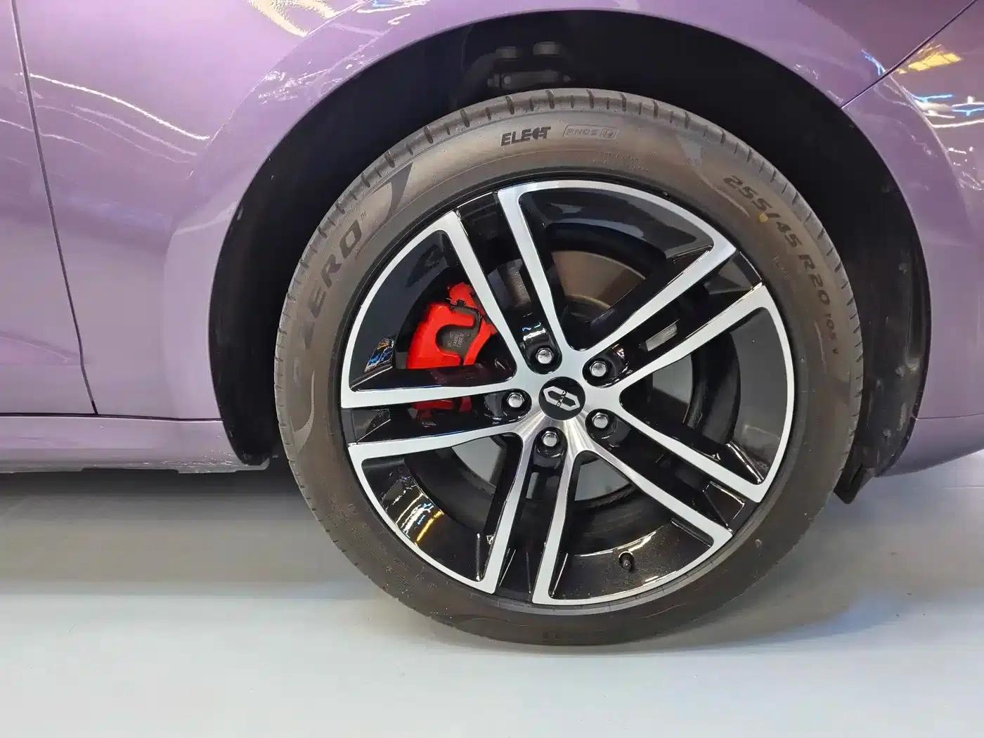 Wenjie M5 2025 Extended Range Ultra 4WD — миниатюра 19