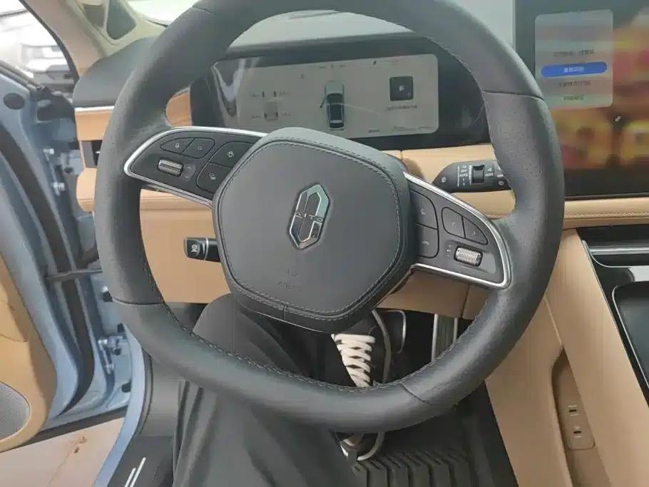 Wenjie M5 2023 Extended Range AWD Standard Edition — миниатюра 15