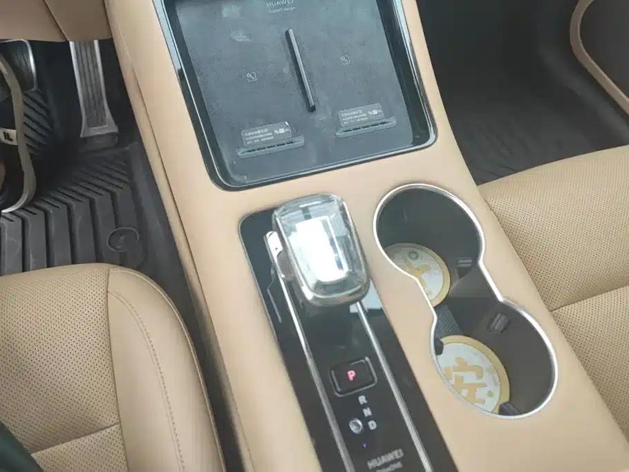 Wenjie M5 2023 Extended Range AWD Standard Edition — миниатюра 16