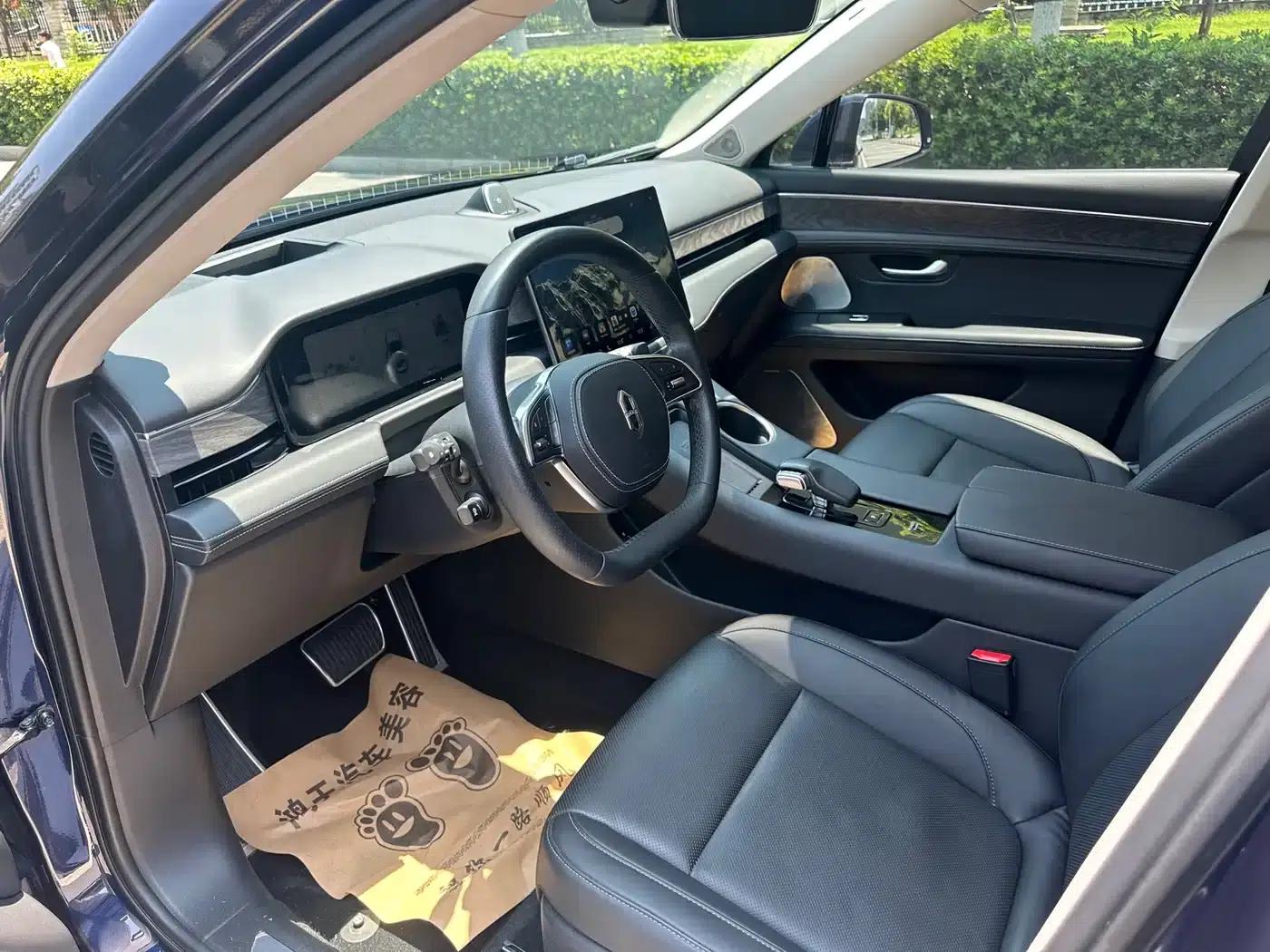 Wenjie M5 2022 Extended Range 4WD Flagship Edition — миниатюра 4