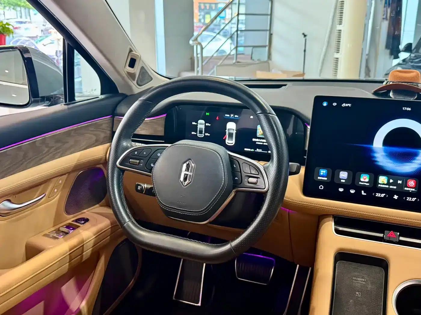 Wenjie M5 2022 Extended Range 4WD Flagship Edition — миниатюра 11