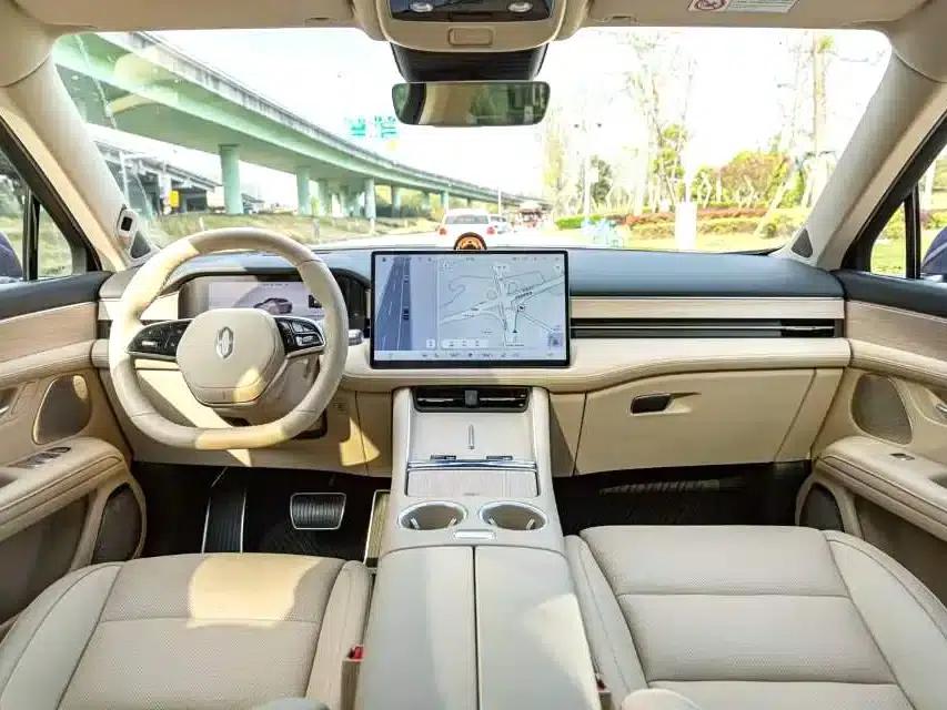 Wenjie M5 2025 Extended Range Ultra 4WD — миниатюра 4