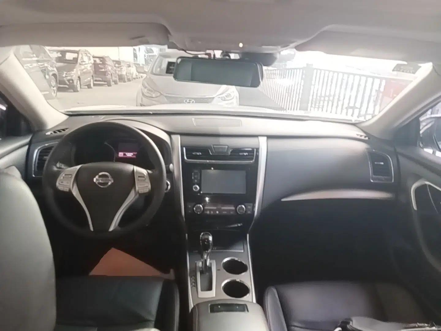 Nissan Teana 2016 2.0L XL-Upper Smart Edition — миниатюра 12
