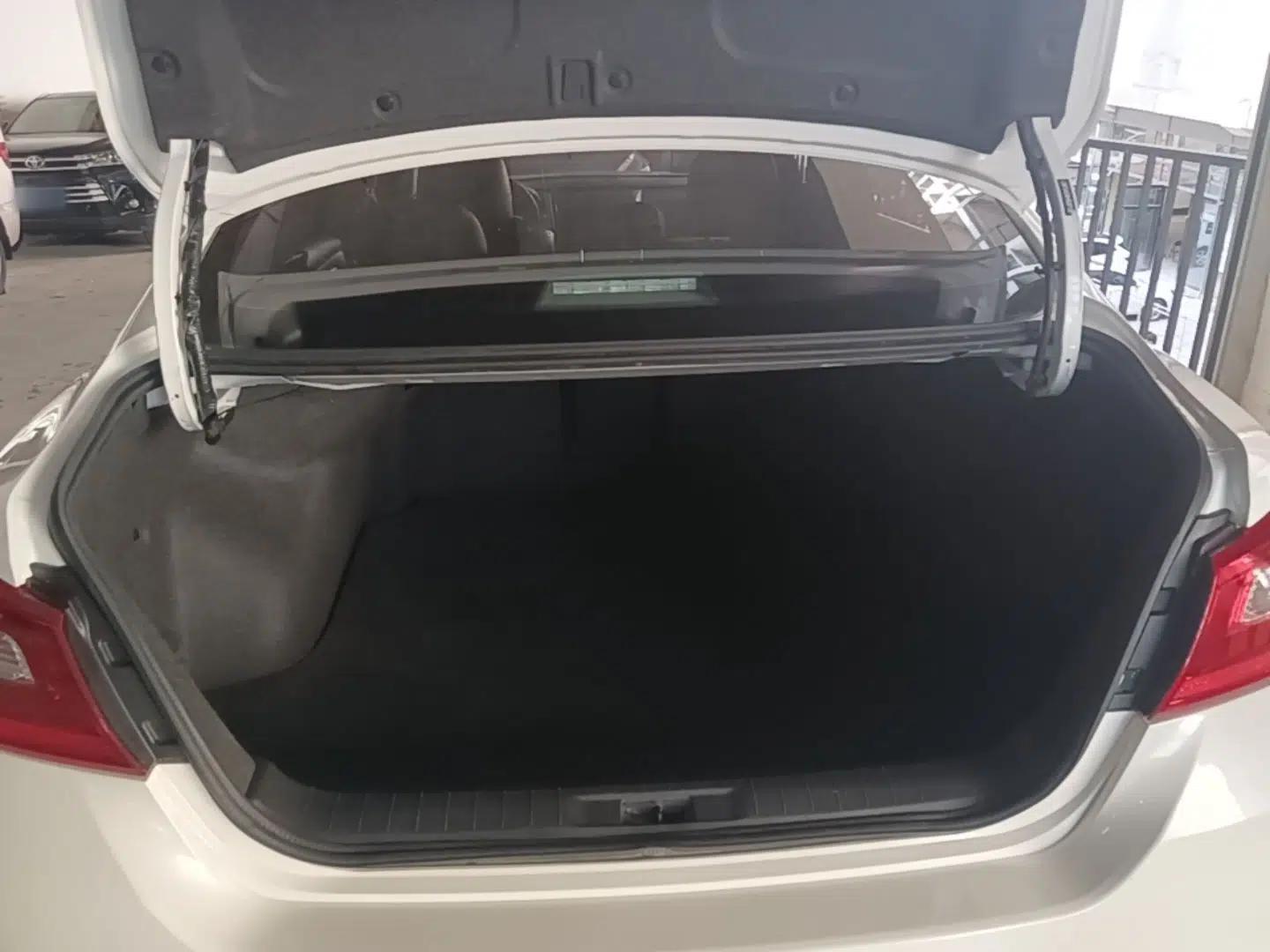 Nissan Teana 2016 2.0L XL-Upper Smart Edition — миниатюра 22