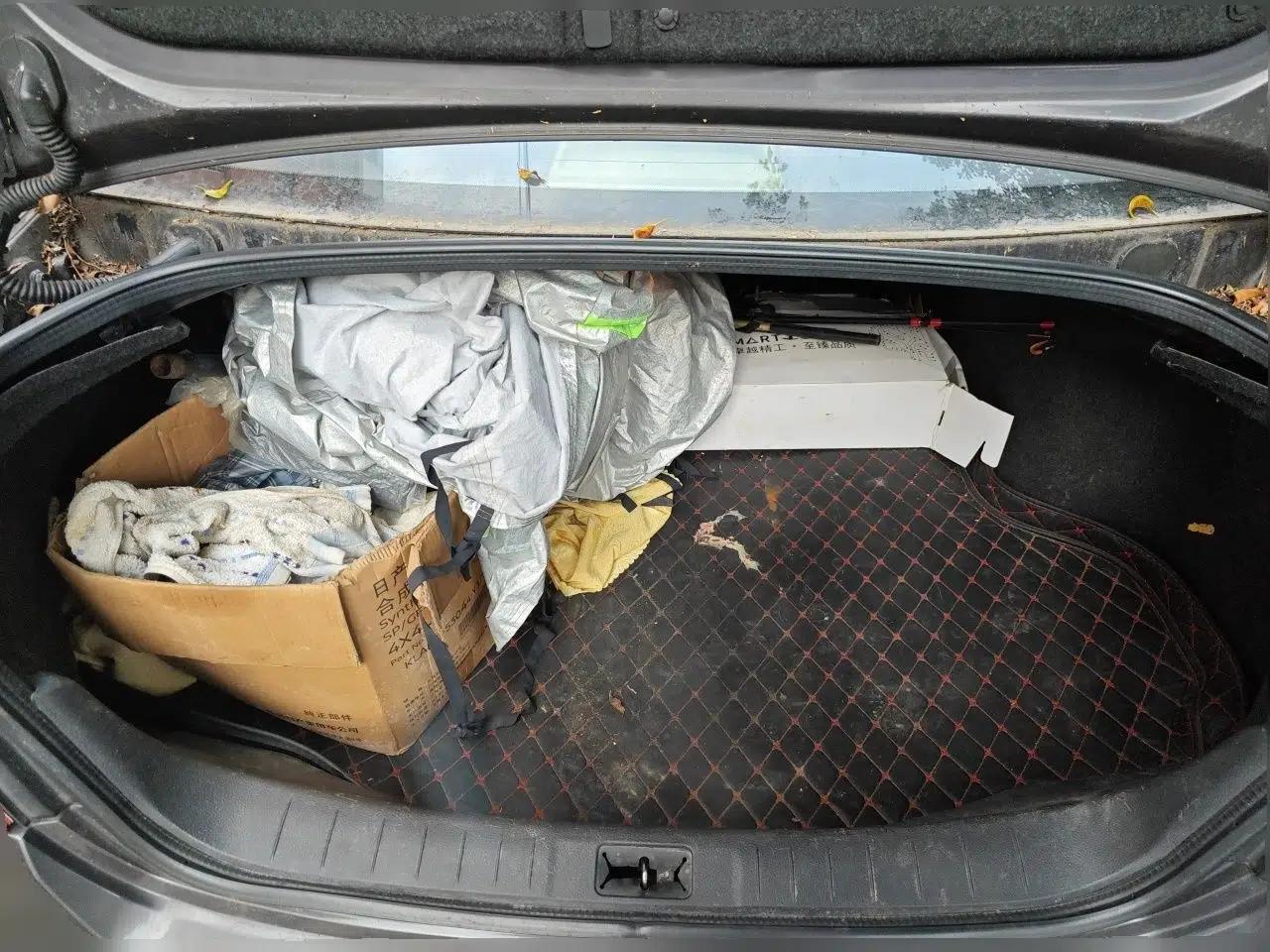 Nissan Teana 2011 2.0L XL Comfort Edition — миниатюра 19