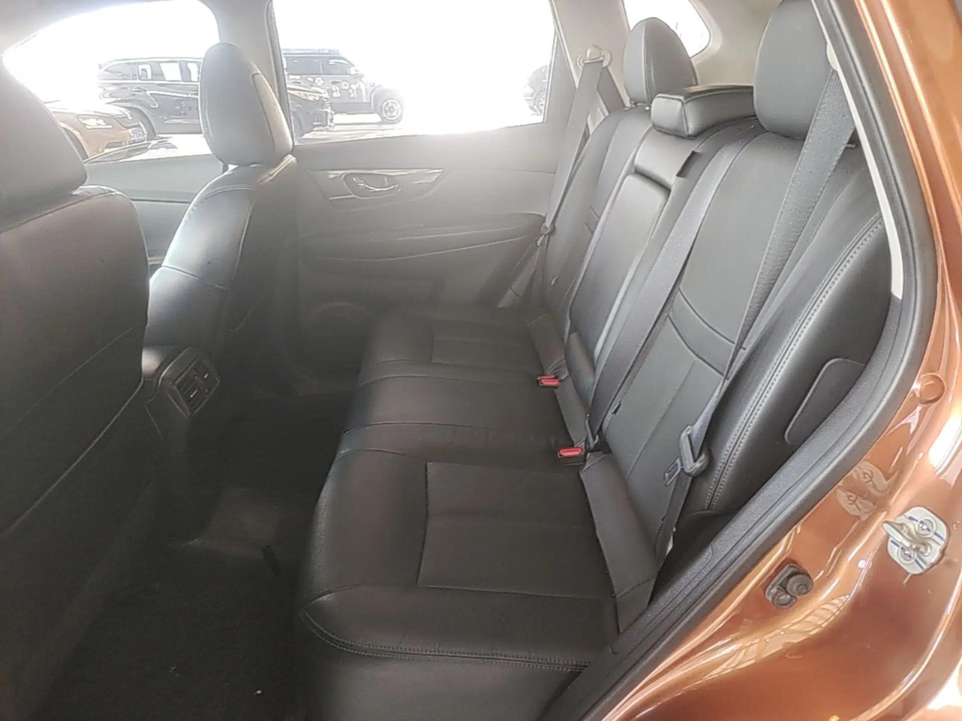 Nissan X-Trail 2014 2.5L CVT Luxury Edition 4WD — миниатюра 20