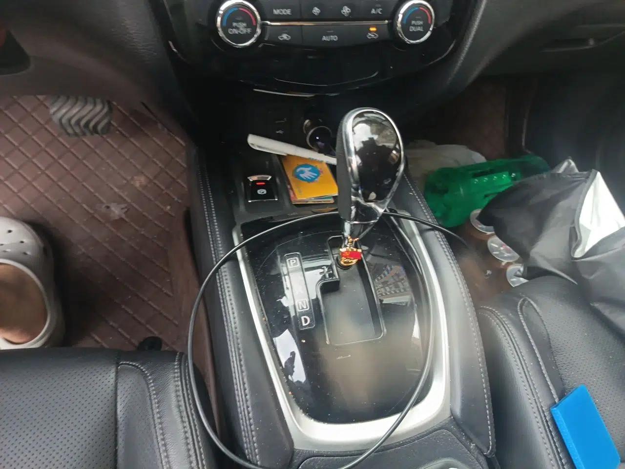 Nissan X-Trail 2021 2.0L CVT 2WD XL Premium Commemorative Edition — миниатюра 14