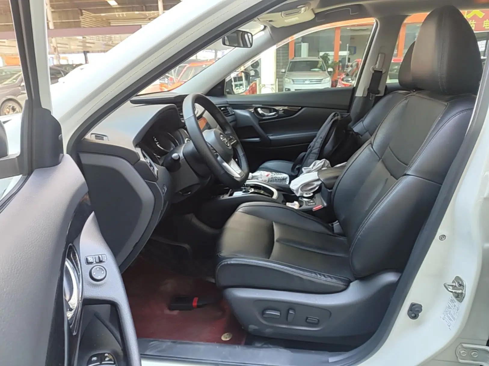 Nissan X-Trail 2021 2.5L CVT 4WD XL ITS Luxury Navigation Edition — миниатюра 17