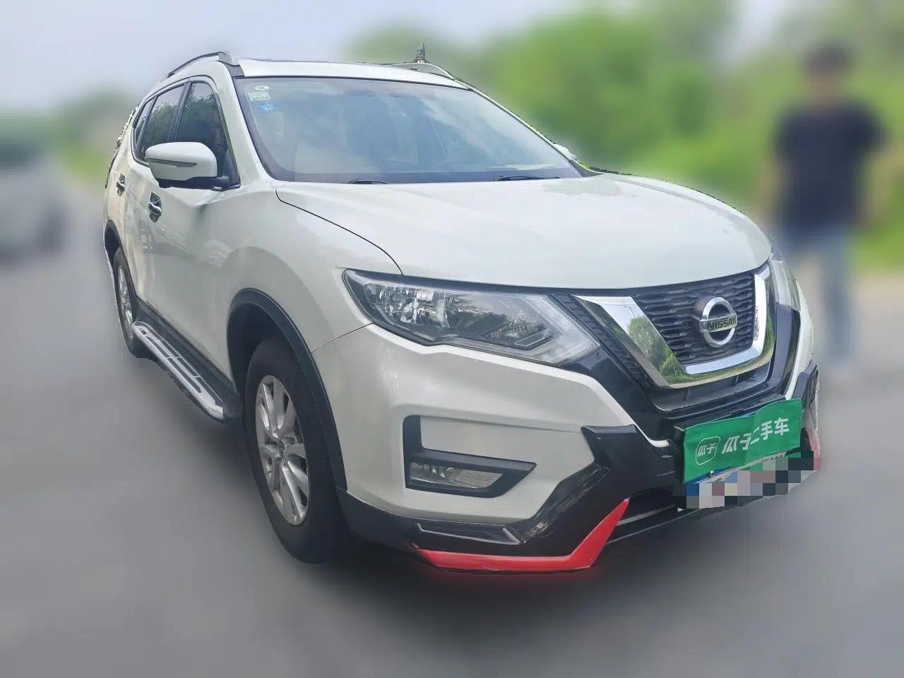 Nissan X-Trail 2017 2.0L CVT Comfort Edition 2WD — миниатюра 3