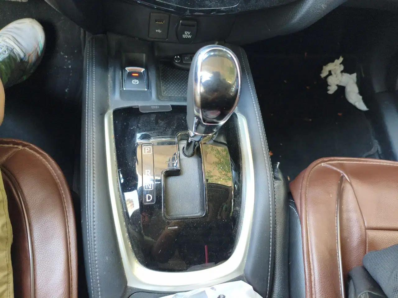Nissan X-Trail 2019 2.0L CVT Smart Connect Comfort Edition 2WD — миниатюра 14