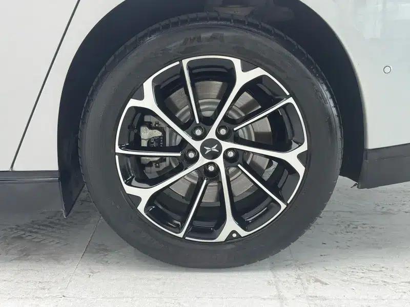 XPeng P7 2022 625E — миниатюра 9