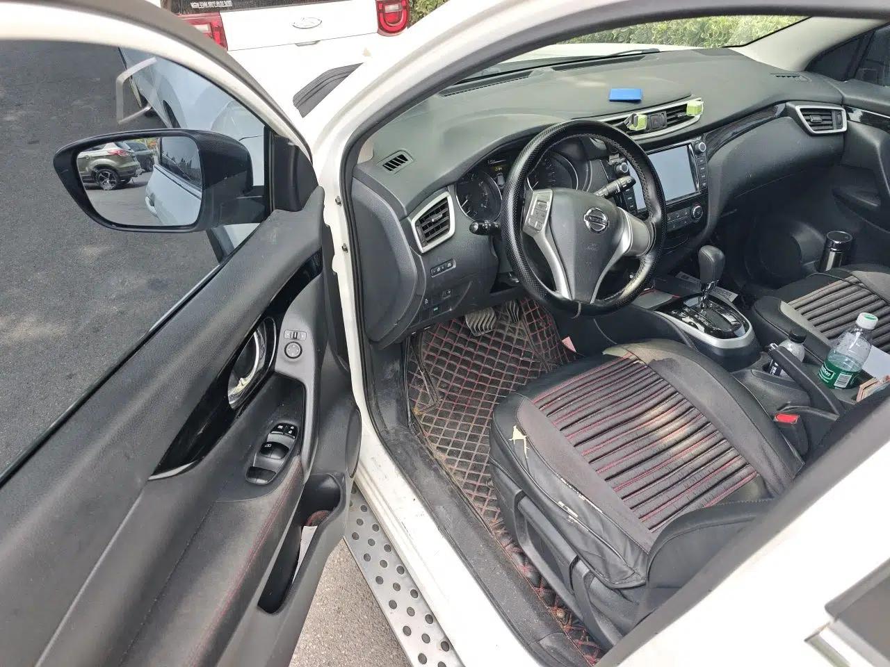 Nissan Qashqai 2016 2.0L CVT Elite Edition — миниатюра 16