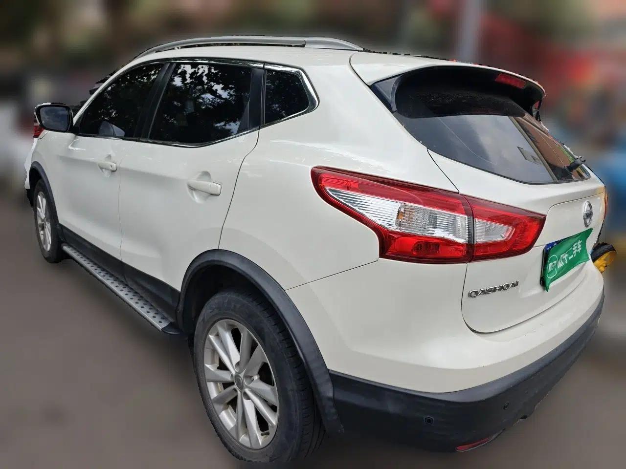 Nissan Qashqai 2016 2.0L CVT Elite Edition — миниатюра 4