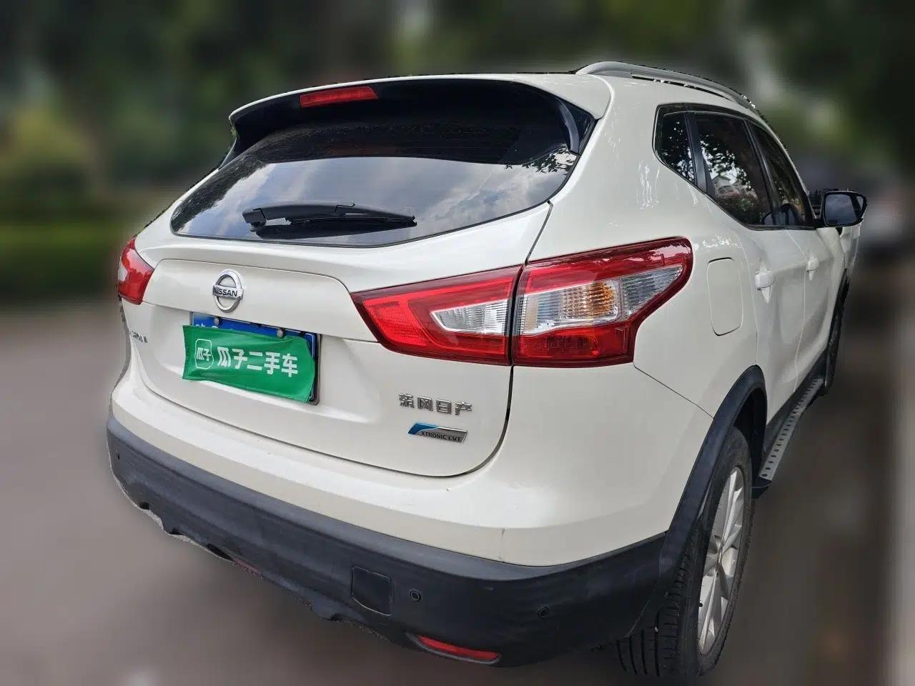 Nissan Qashqai 2016 2.0L CVT Elite Edition — миниатюра 6