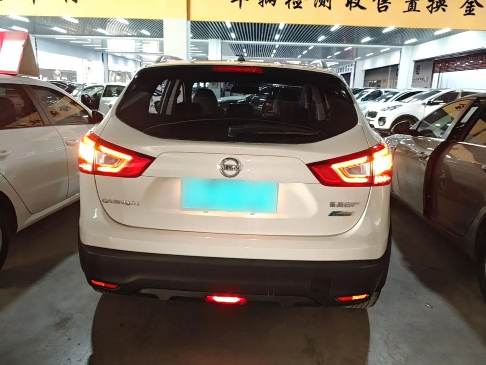 Nissan Qashqai 2017 2.0L CVT Luxury Edition China VI Standard — миниатюра 5