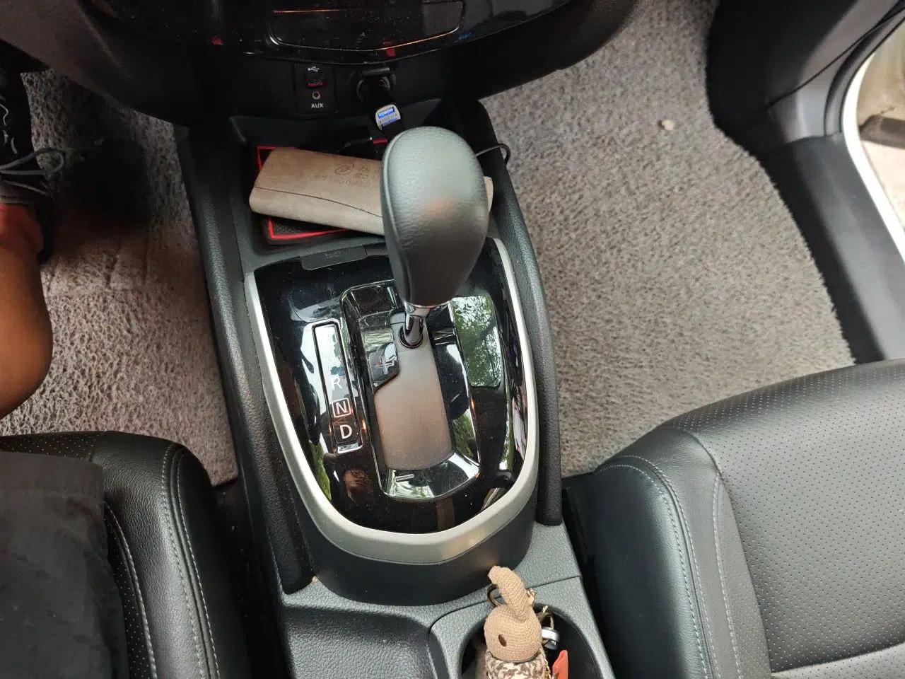 Nissan Qashqai 2016 2.0L CVT Flagship Edition — миниатюра 11