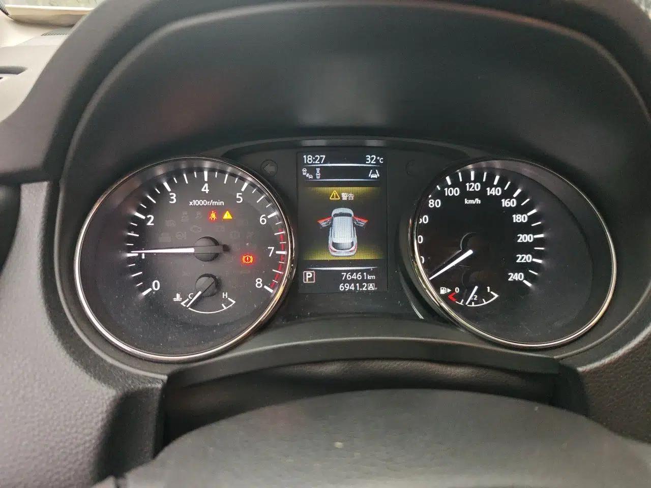 Nissan Qashqai 2016 2.0L CVT Flagship Edition — миниатюра 8