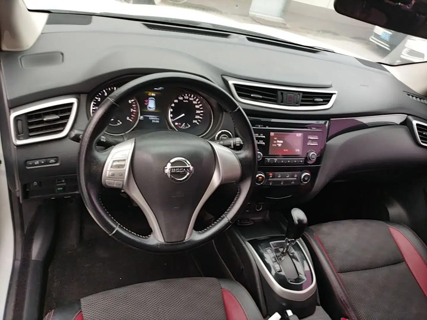 Nissan Qashqai 2016 2.0L CVT Luxury Edition — миниатюра 12