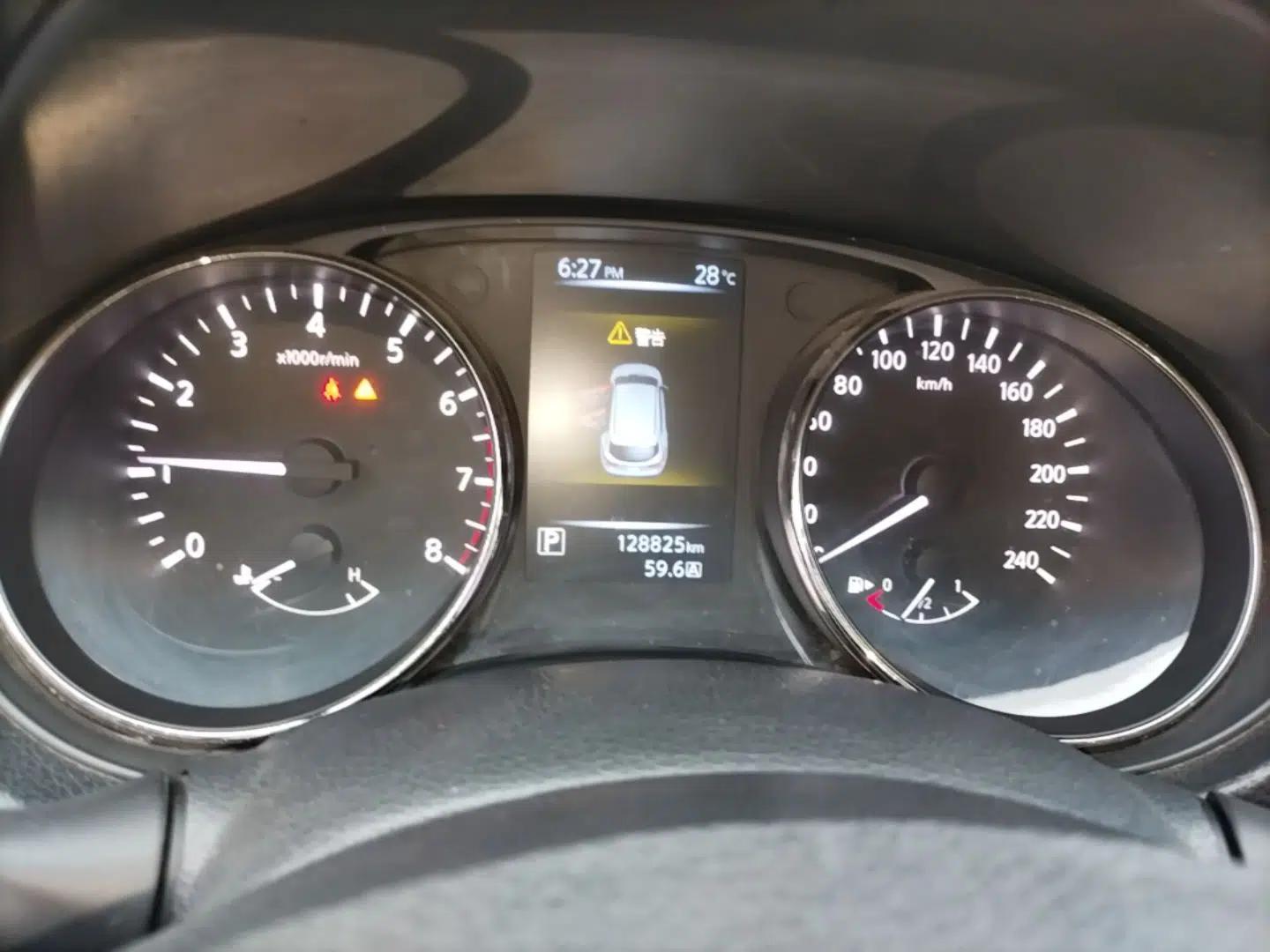Nissan Qashqai 2016 2.0L CVT Luxury Edition — миниатюра 14
