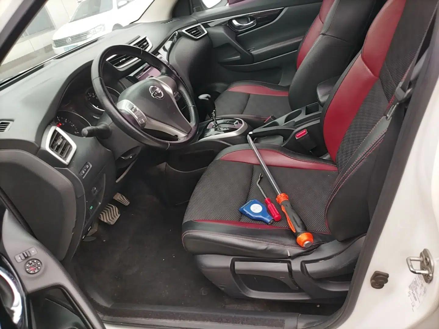 Nissan Qashqai 2016 2.0L CVT Luxury Edition — миниатюра 17