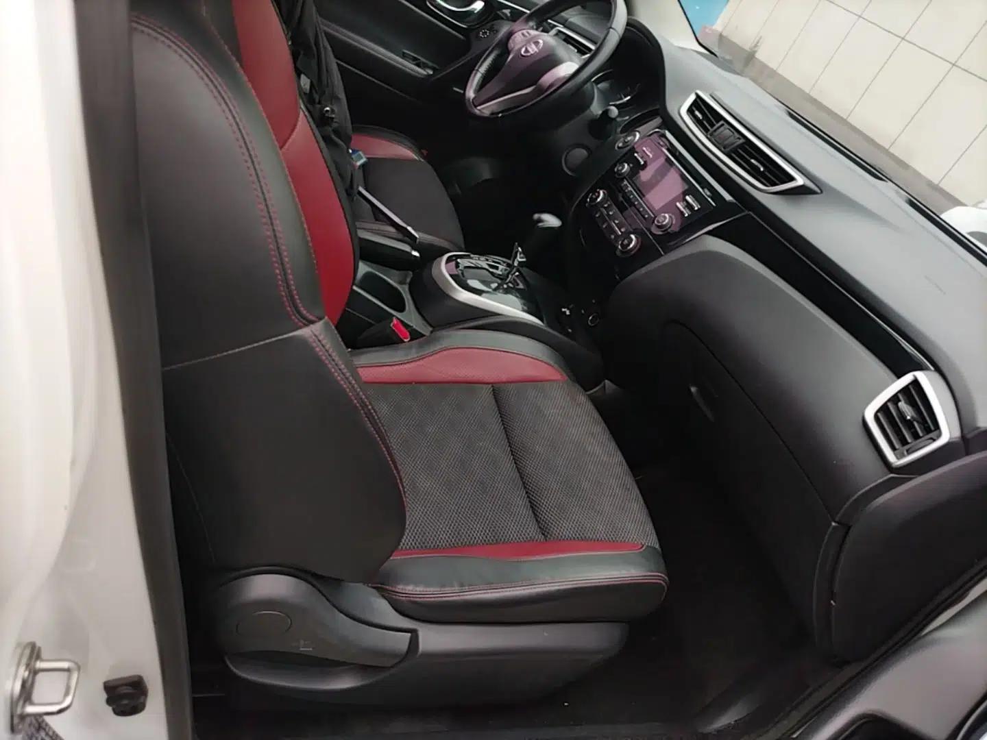 Nissan Qashqai 2016 2.0L CVT Luxury Edition — миниатюра 19