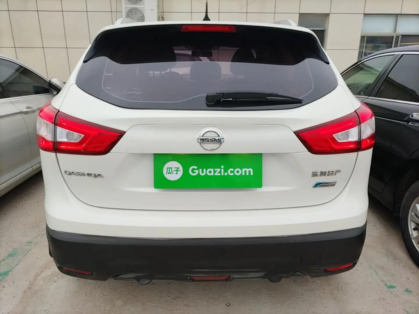 Nissan Qashqai 2016 2.0L CVT Luxury Edition — миниатюра 5