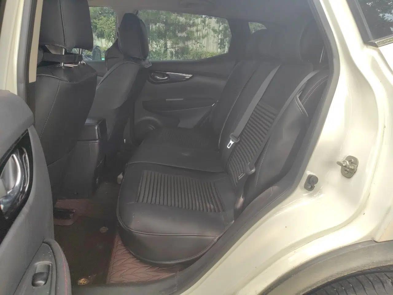 Nissan Qashqai 2017 2.0L CVT Elite Edition China V Standard — миниатюра 17