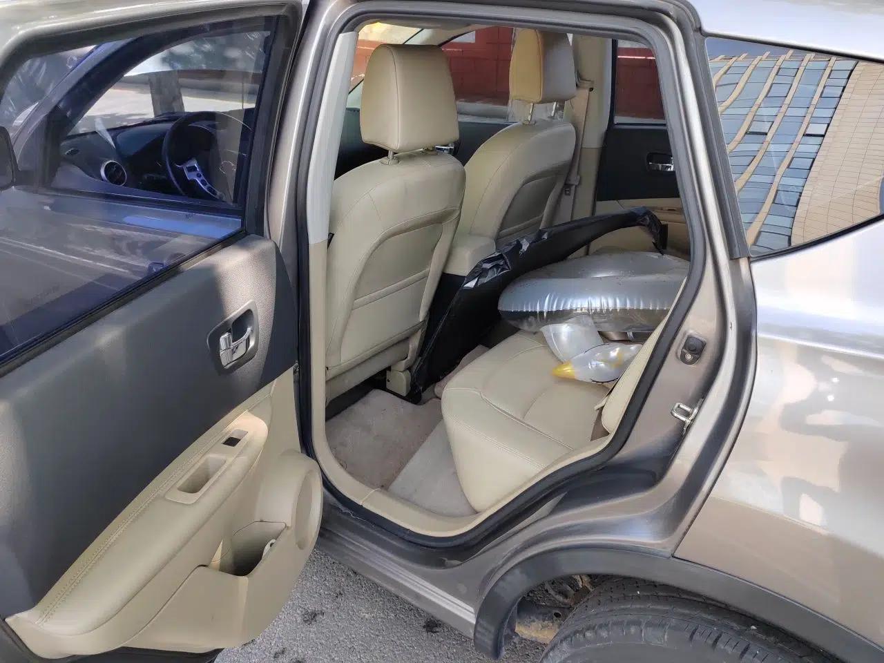 Nissan Qashqai 2012 2.0 XV LE CVT 2WD — миниатюра 17