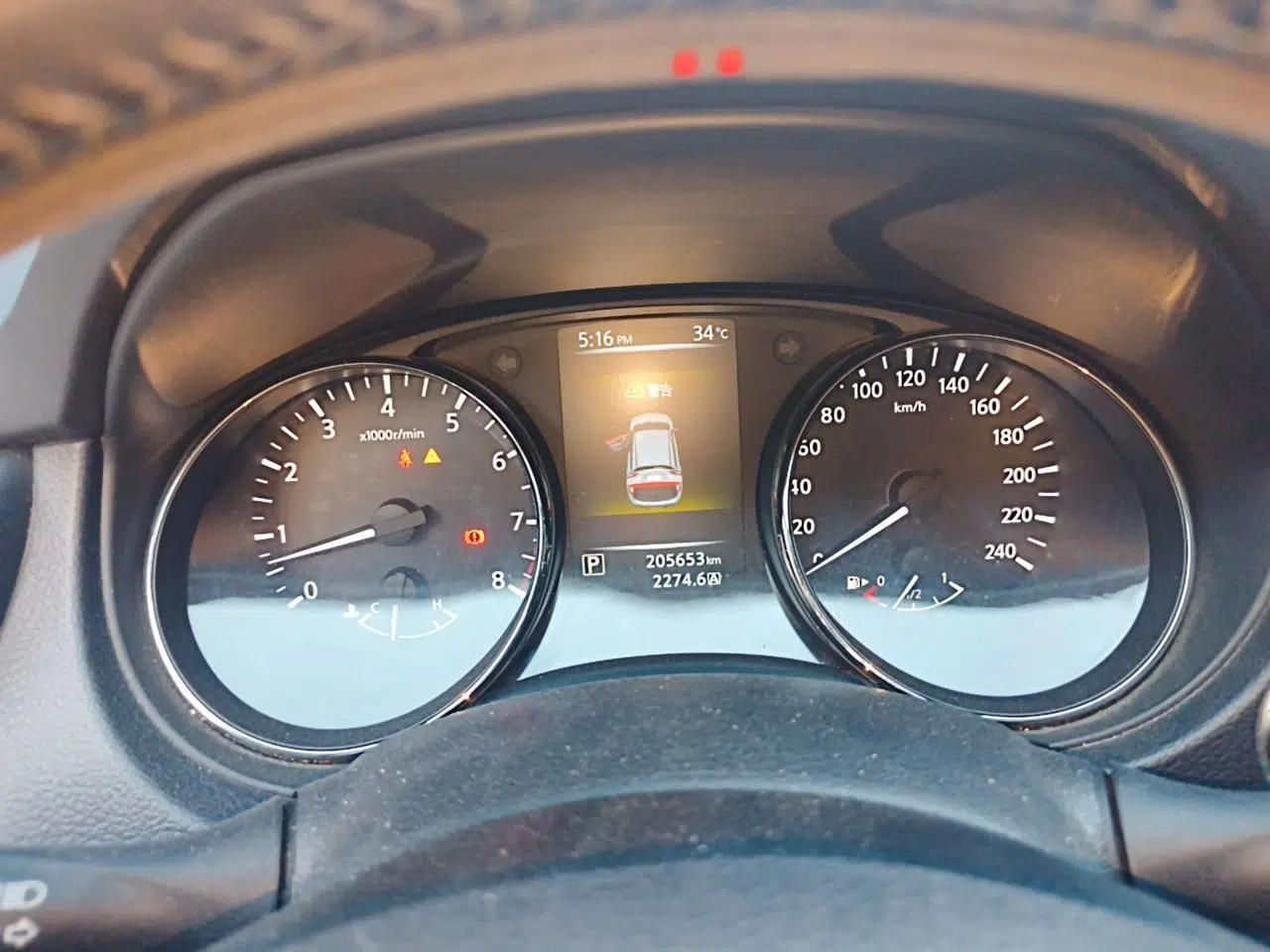 Nissan Qashqai 2016 2.0L CVT Luxury Edition — миниатюра 11