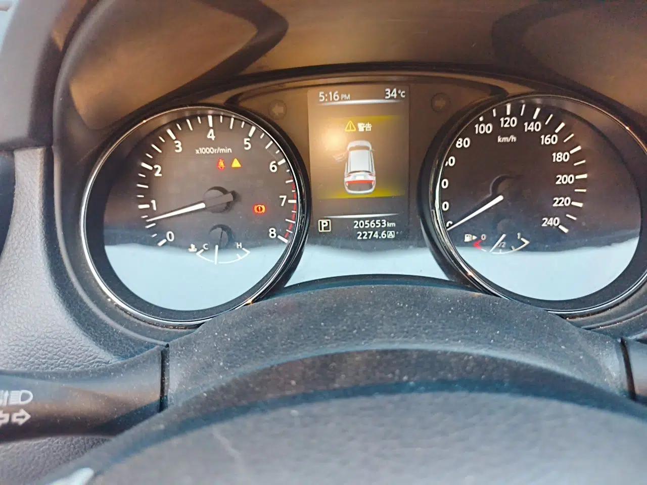 Nissan Qashqai 2016 2.0L CVT Luxury Edition — миниатюра 12