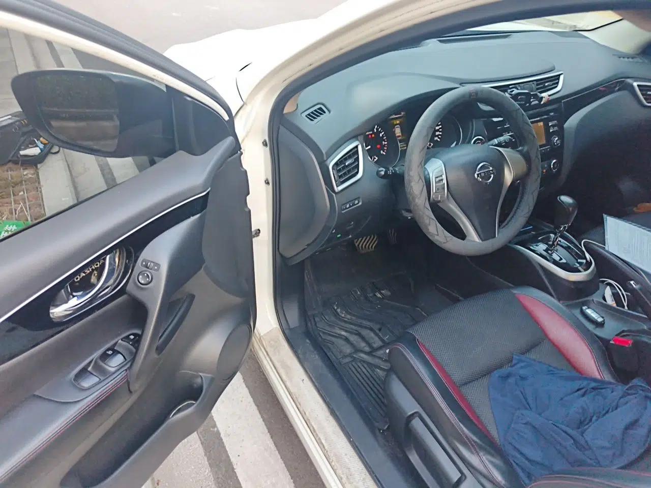 Nissan Qashqai 2016 2.0L CVT Luxury Edition — миниатюра 16