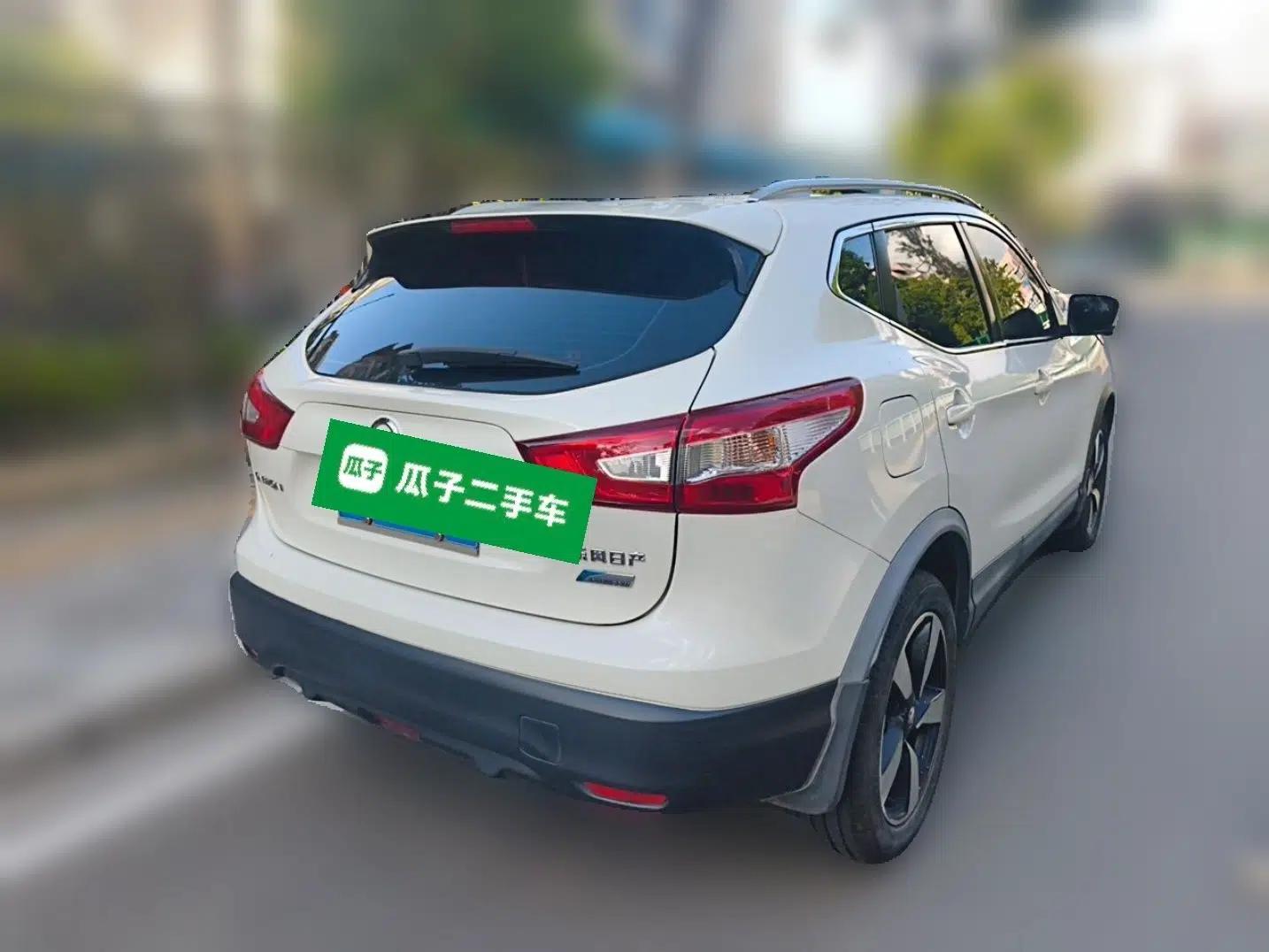 Nissan Qashqai 2016 2.0L CVT Luxury Edition — миниатюра 6