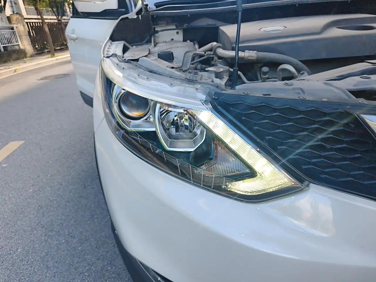 Nissan Qashqai 2016 2.0L CVT Luxury Edition — миниатюра 7