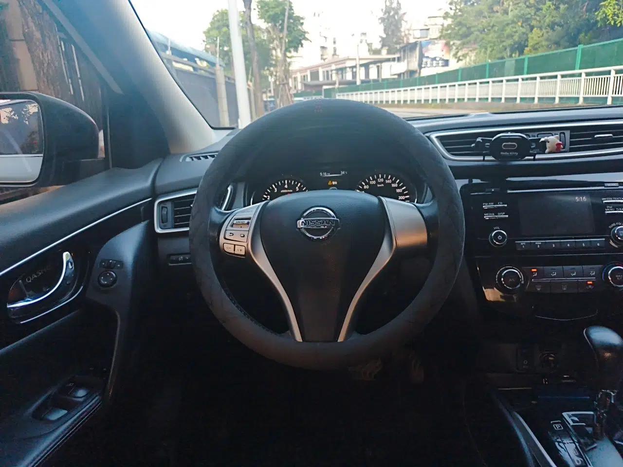 Nissan Qashqai 2016 2.0L CVT Luxury Edition — миниатюра 10
