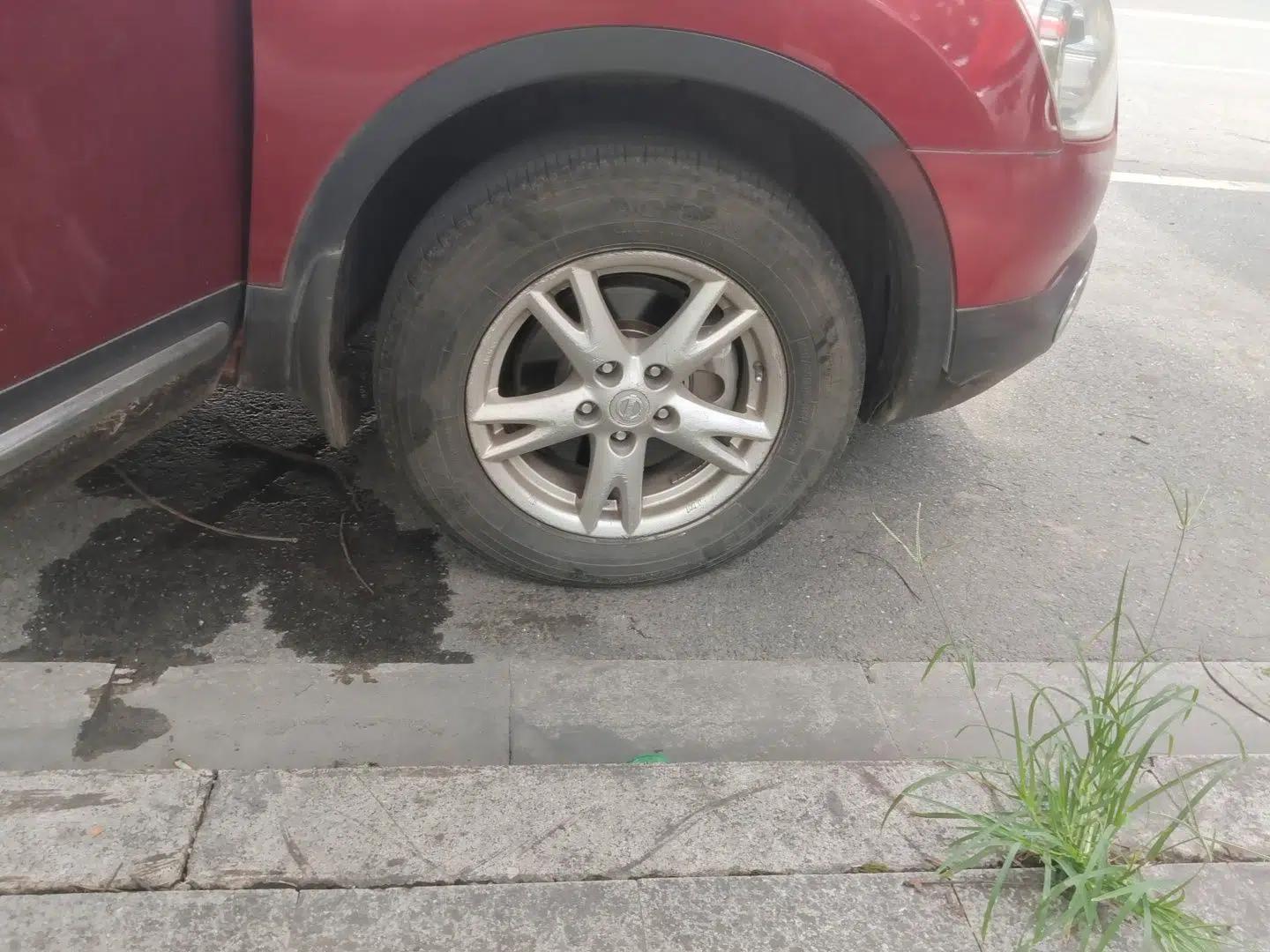 Nissan Qashqai 2012 2.0 XL Fire CVT 2WD — миниатюра 8