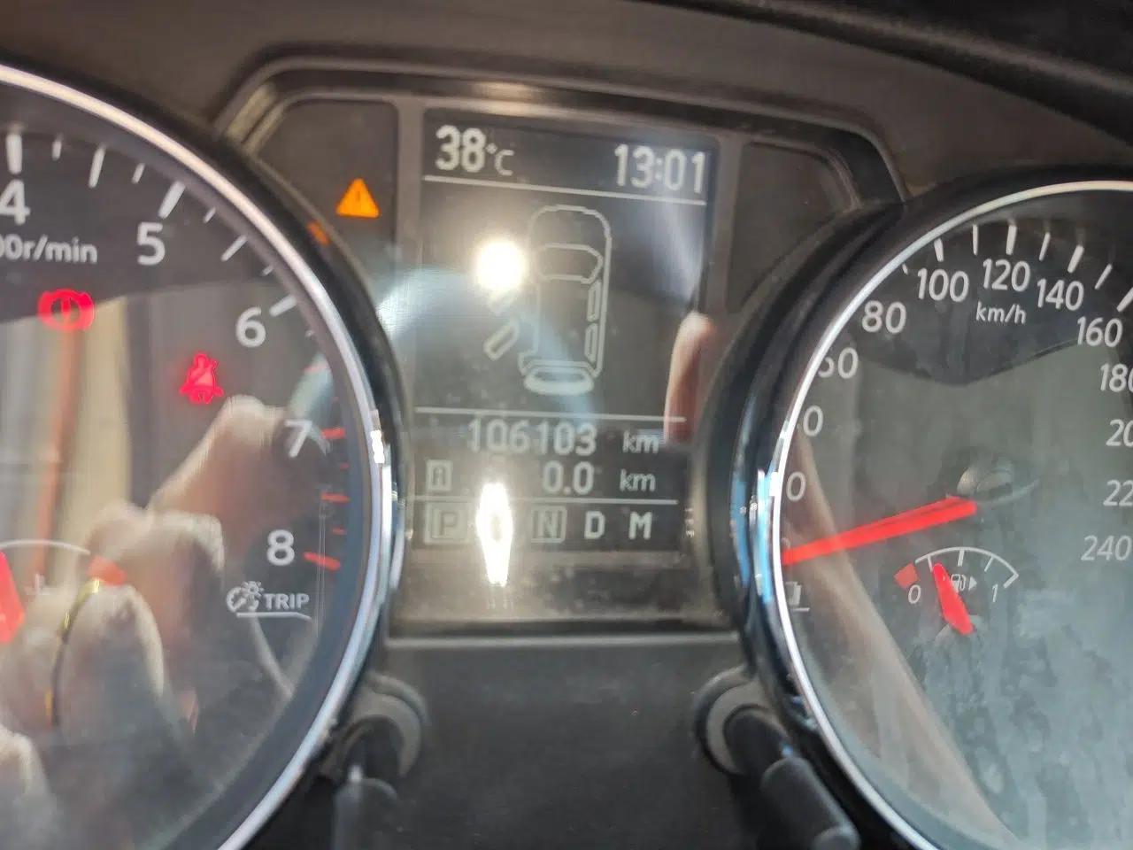 Nissan Qashqai 2012 2.0 XV LE CVT 2WD — миниатюра 12