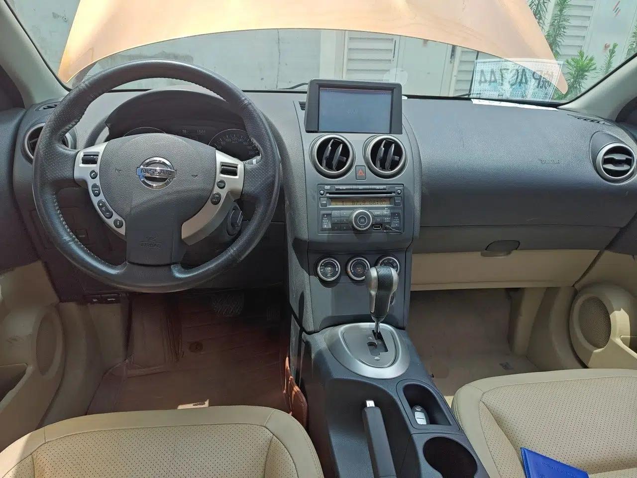 Nissan Qashqai 2012 2.0 XV LE CVT 2WD — миниатюра 9