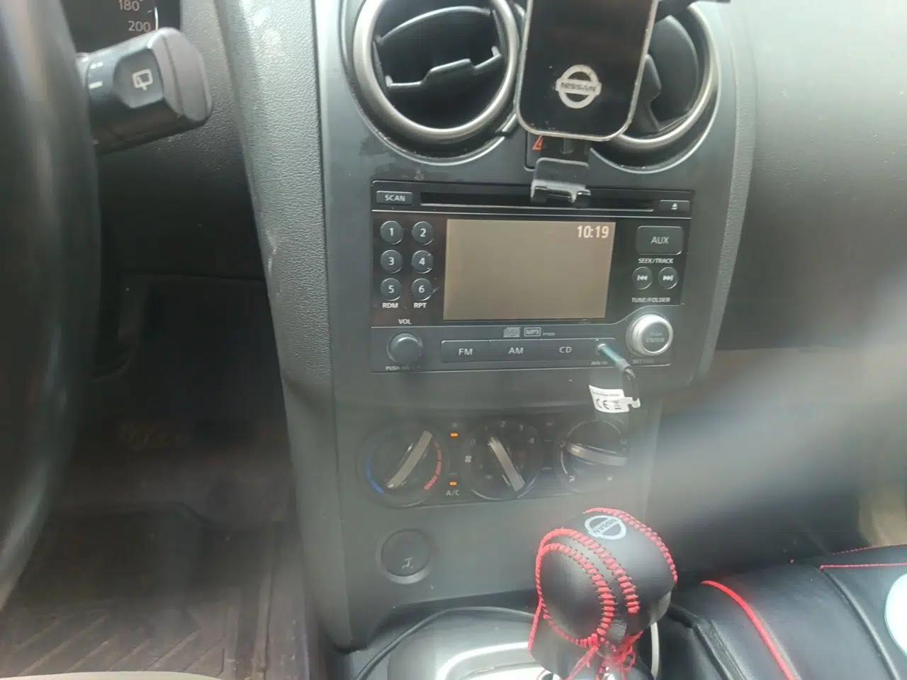 Nissan Qashqai 2011 2.0 XL Fire CVT 2WD — миниатюра 13