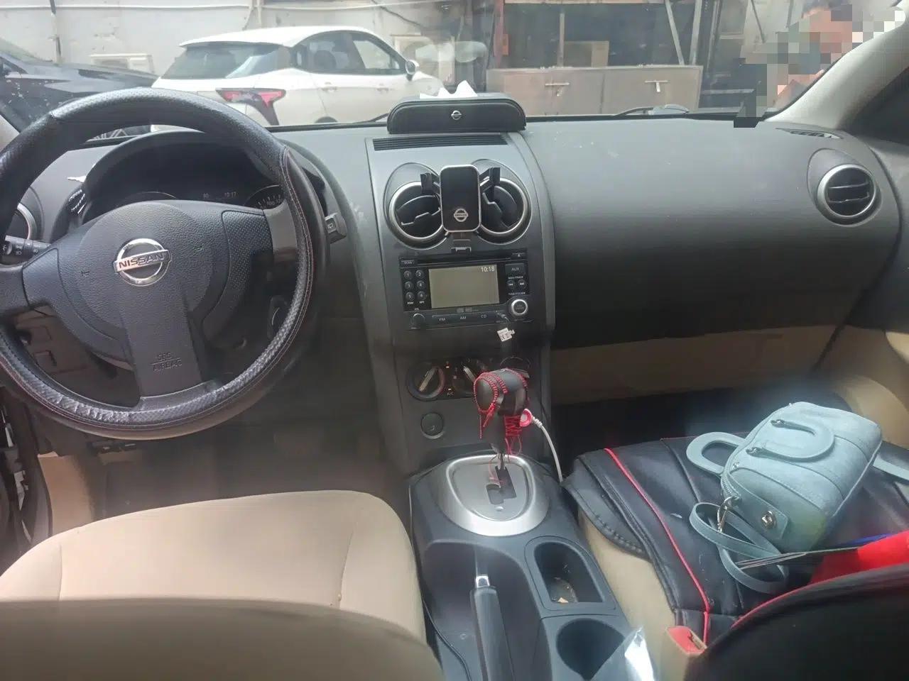 Nissan Qashqai 2011 2.0 XL Fire CVT 2WD — миниатюра 9