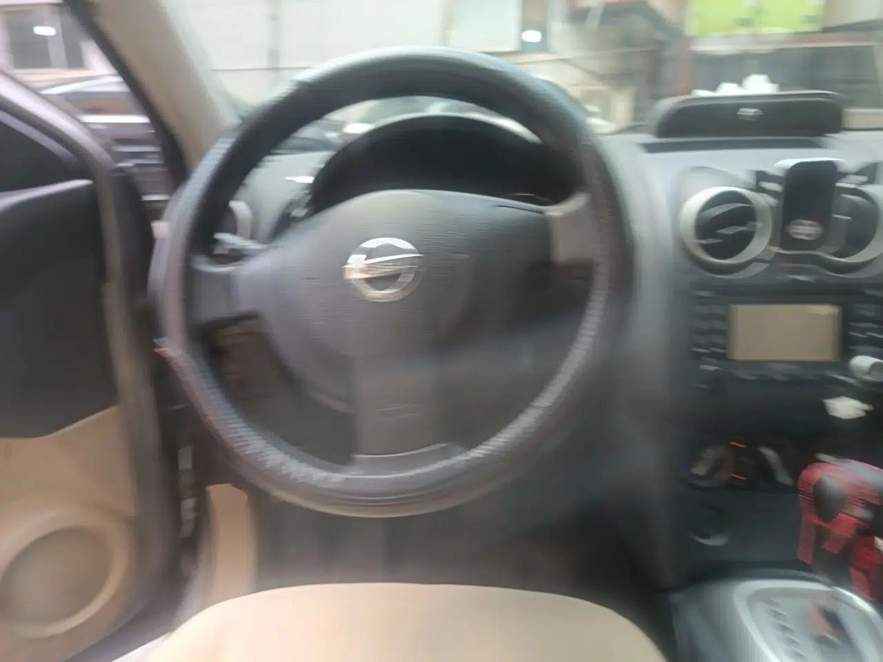 Nissan Qashqai 2011 2.0 XL Fire CVT 2WD — миниатюра 10