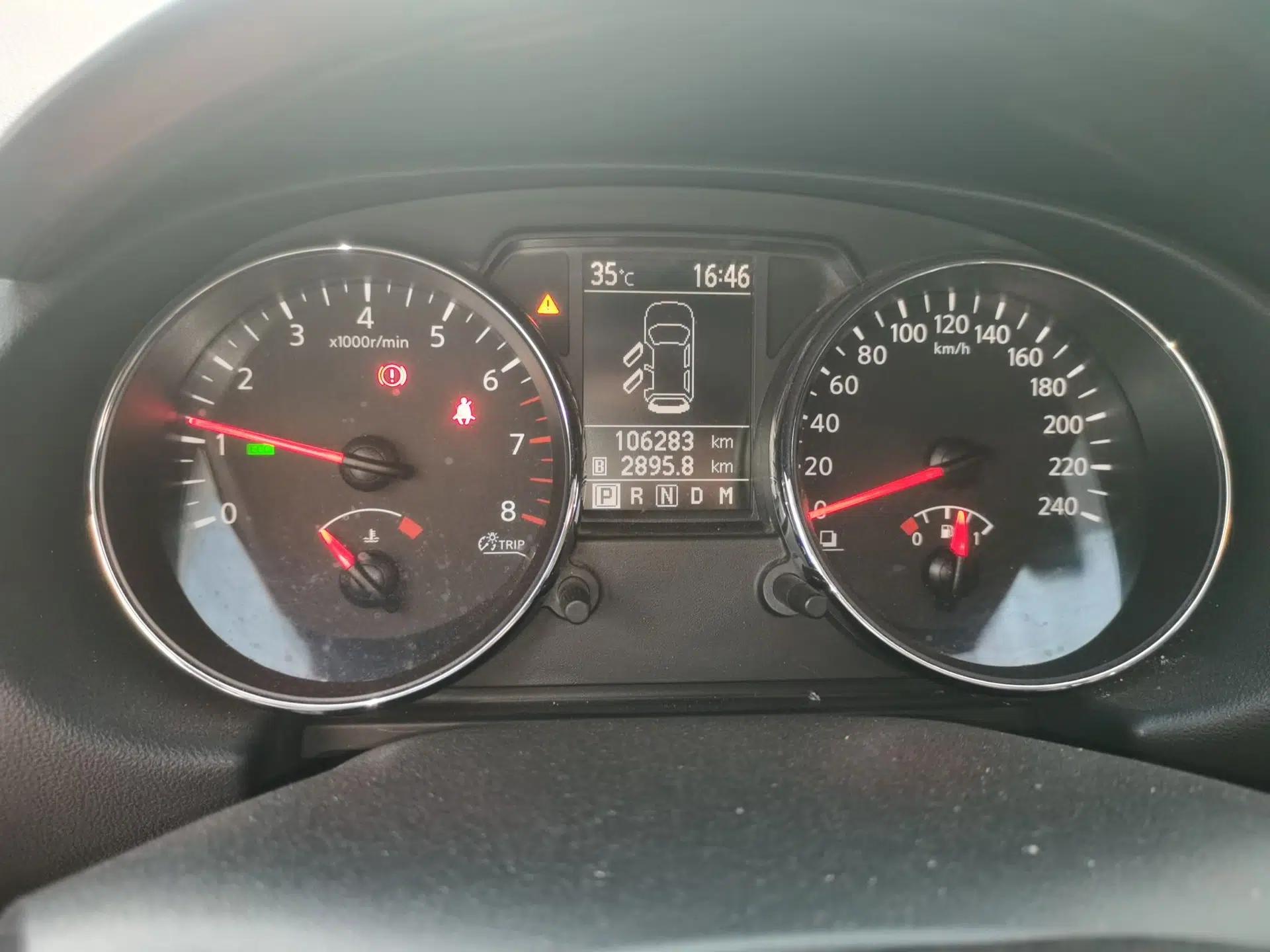 Nissan Qashqai 2015 2.0 XV Coolray CVT 2WD — миниатюра 12