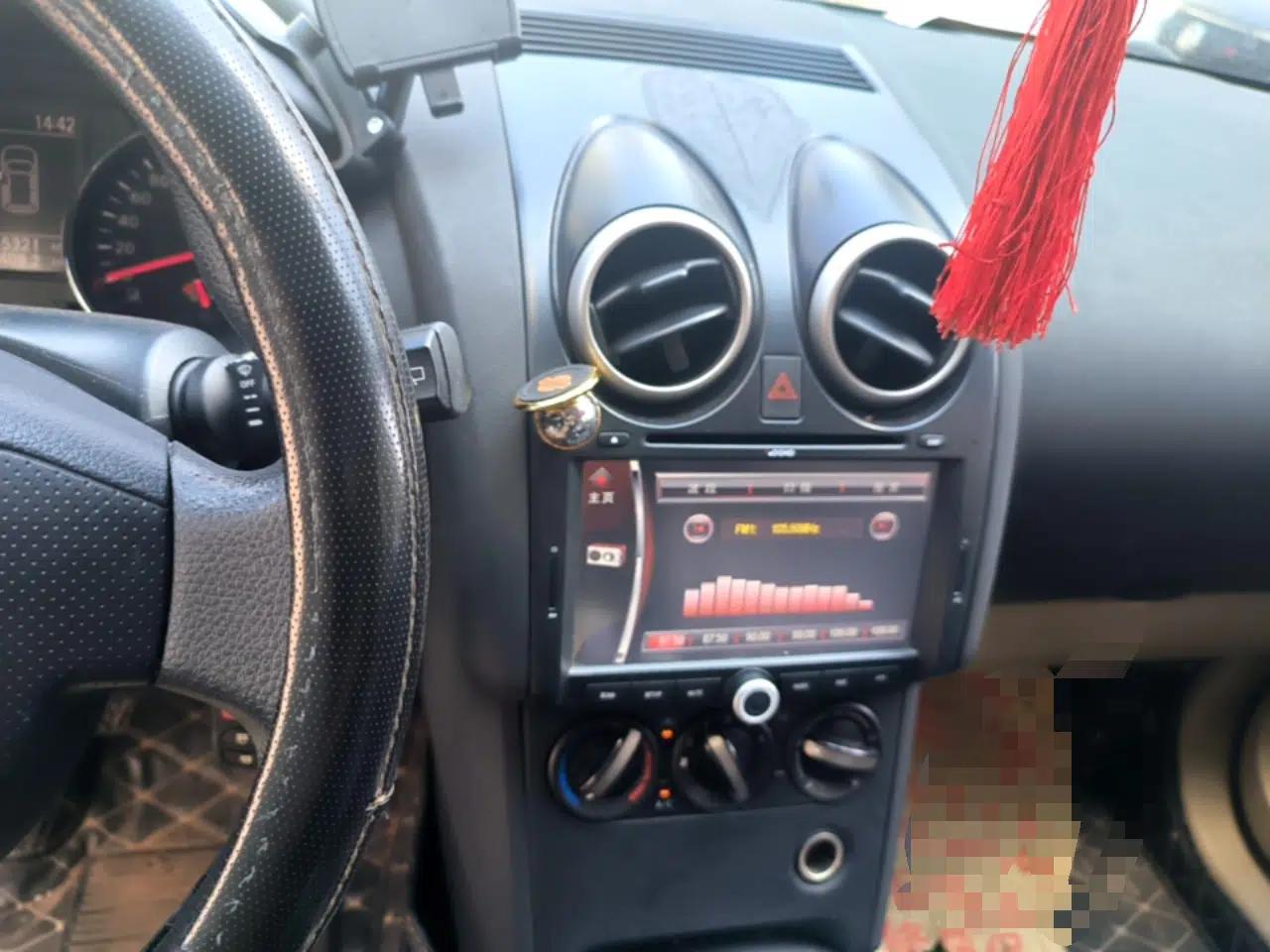 Nissan Qashqai 2012 1.6XE Wind 5MT 2WD — миниатюра 13