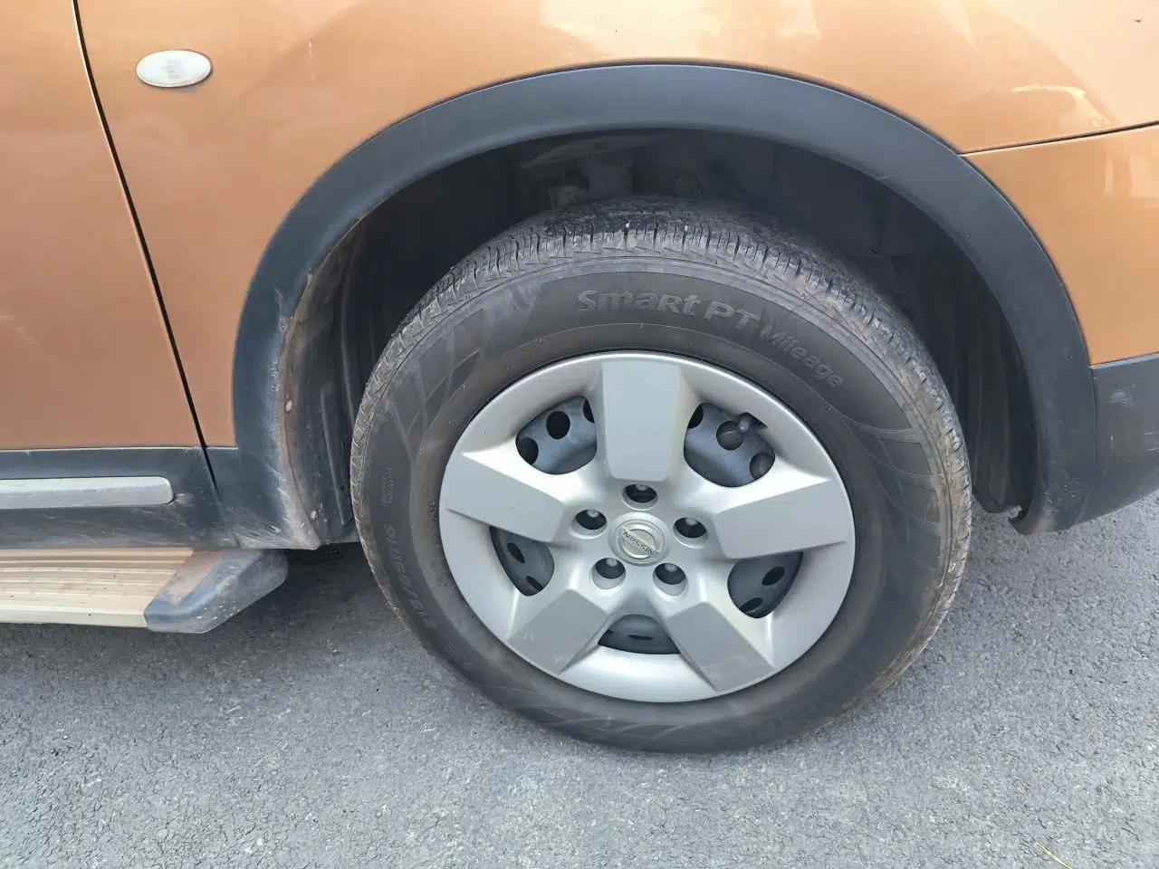 Nissan Qashqai 2012 1.6XE Wind 5MT 2WD — миниатюра 8