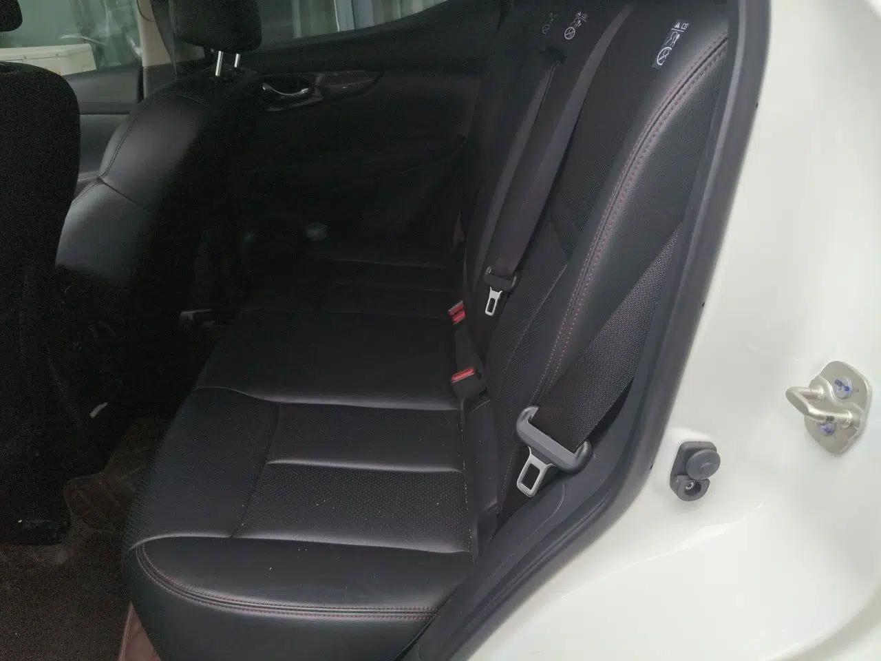 Nissan Qashqai 2021 2.0L CVT Luxury Navigation Edition — миниатюра 17