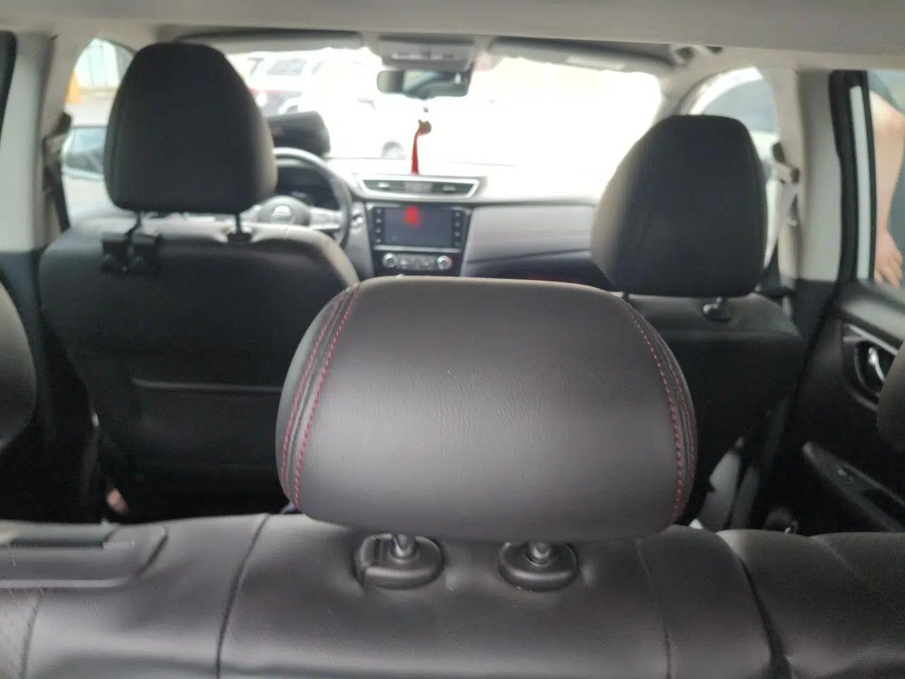 Nissan Qashqai 2021 2.0L CVT Luxury Navigation Edition — миниатюра 18